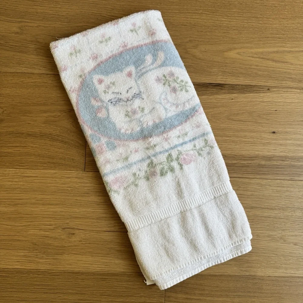 Vintage Bath Towel White Cat Blue Pink Floral Granny Cottage Core 80s